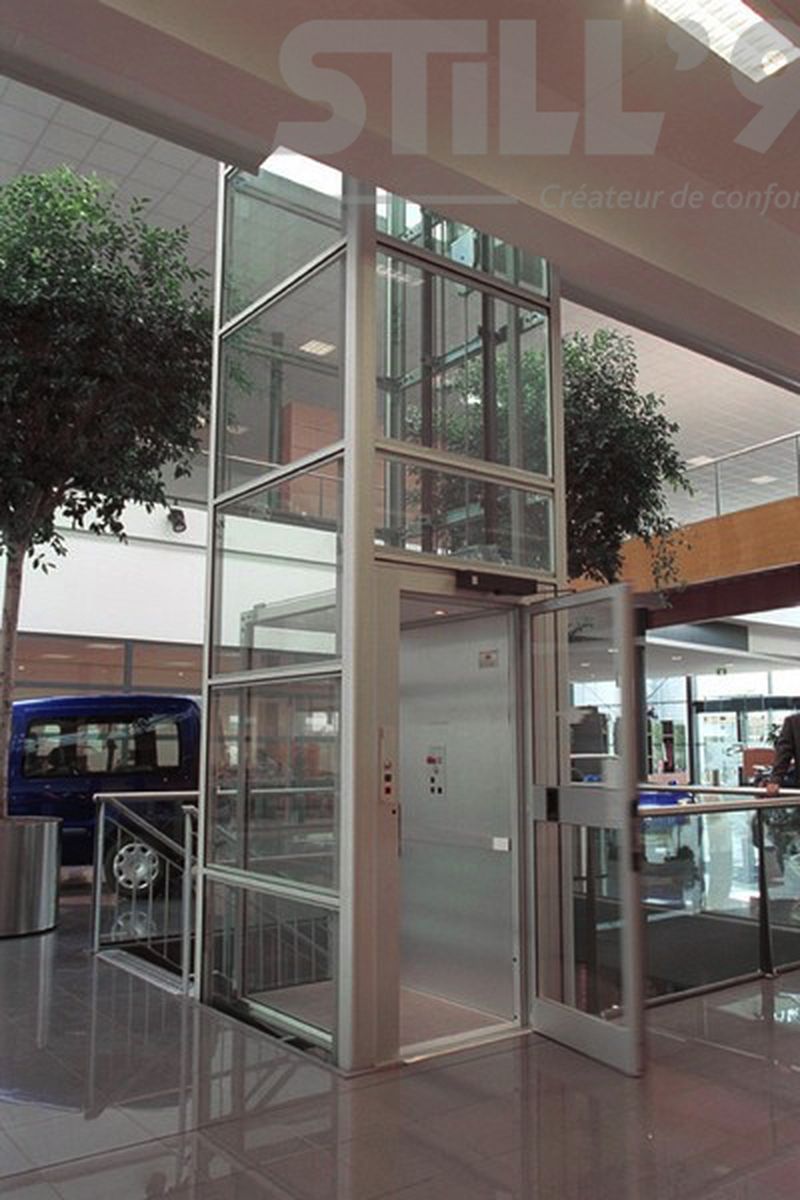Ajuster un ascenseur en structure auto-portante à Issy-les-Moulineaux 92