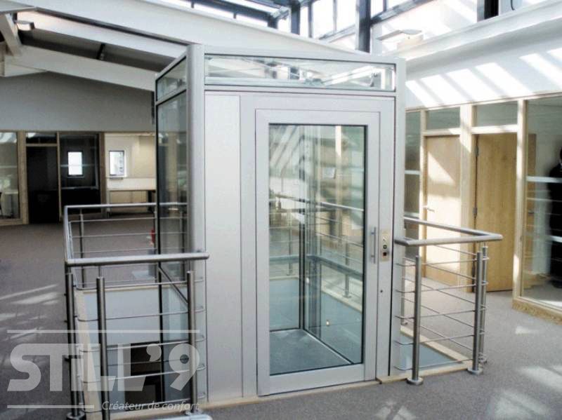 Réalisation d'ascenseur privé intérieur Domuslift XL à Sartrouville 78