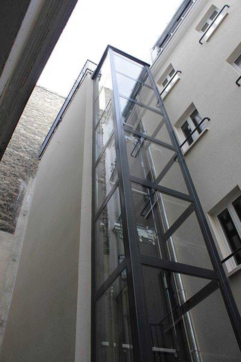 Installation d'un ascenseur élévateur pour petite copropriété à Paris 75