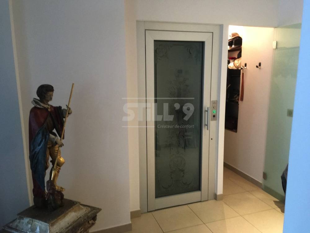 Réalisation d'un ascenseur de maison intérieur dans le département des Yvelines 78