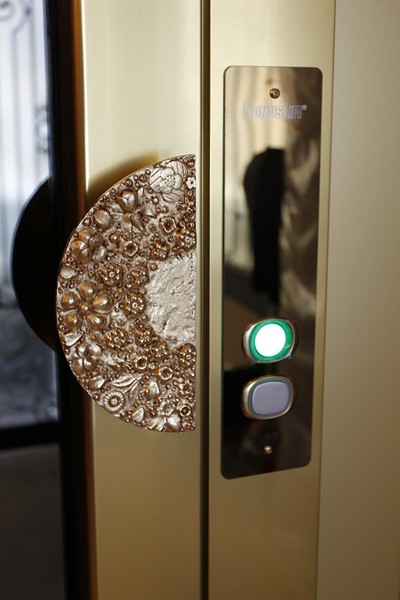 Adapter un ascenseur pylône auto-portant pour intérieur à Paris 75