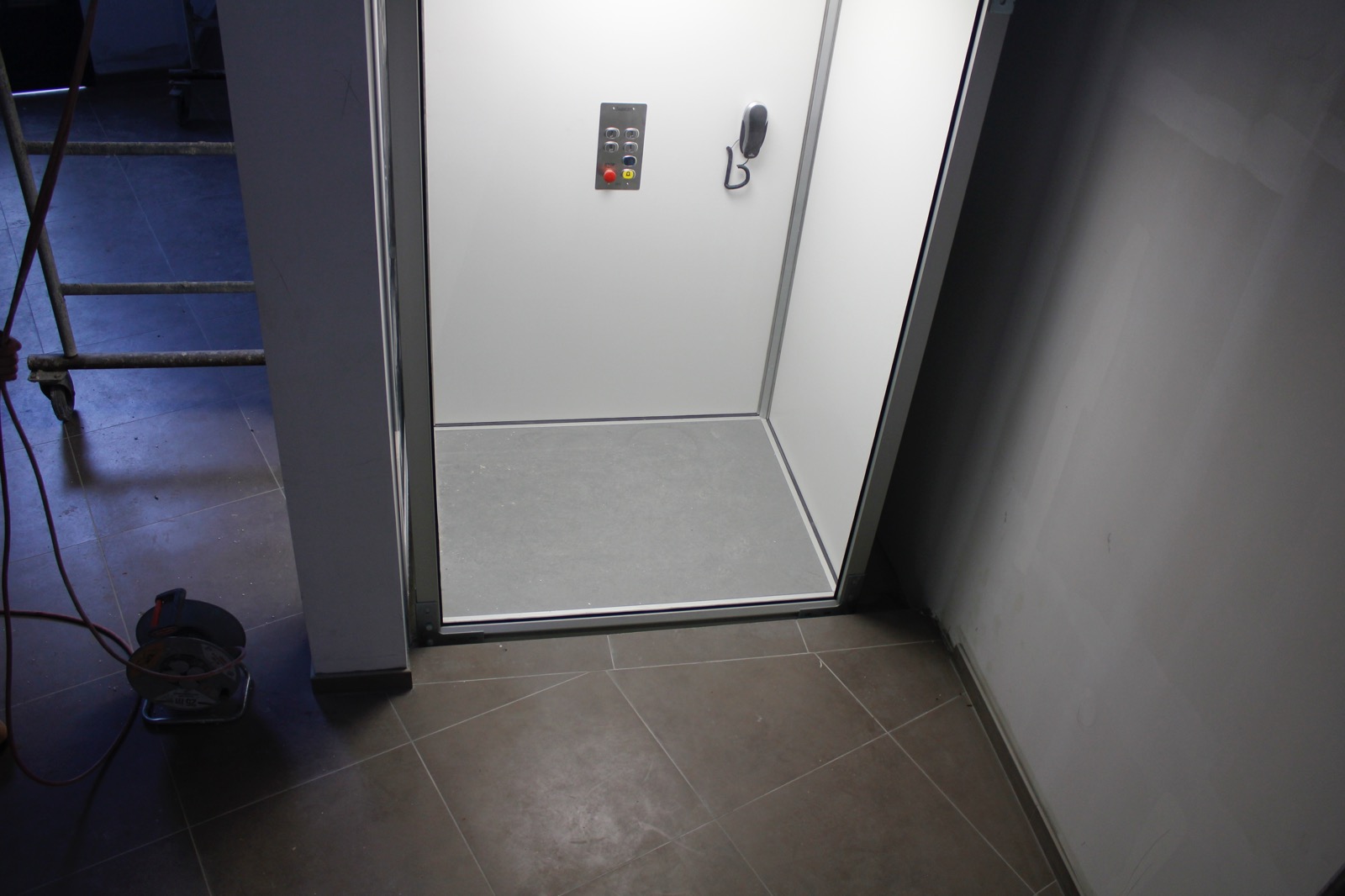 Livraison d'un monte charge pour personne handicapée à Clamart 92