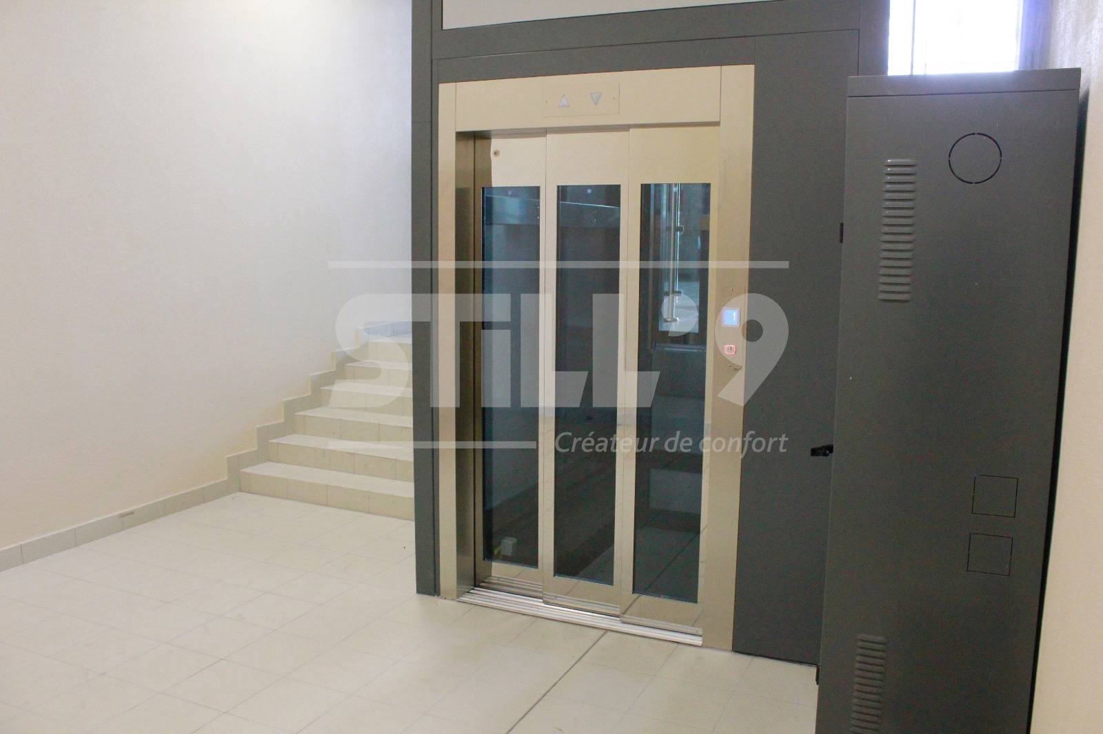 Positionner un ascenseur dans un ers à proximité de Versailles 78