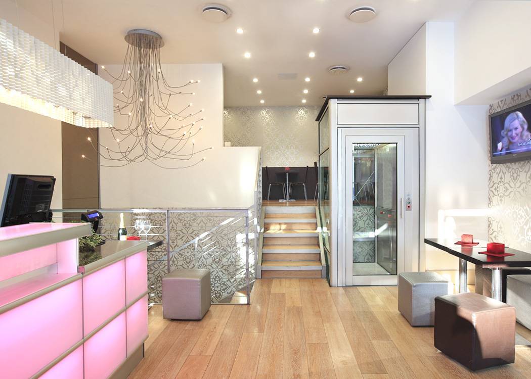 Installer un ascenseur élévateur PMR dans son restaurant en Ile de France