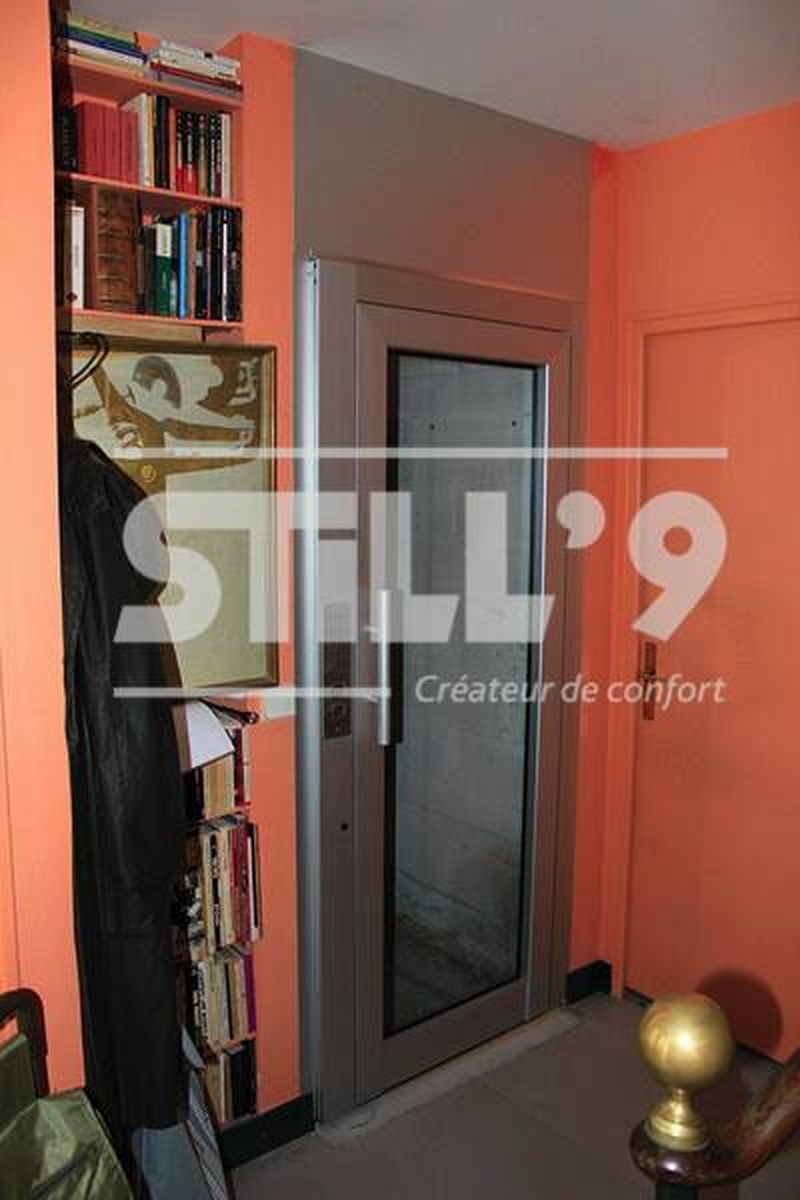 Appartement possédant un ascenseur Domuslift modèle S - Small sur 5 niveaux à Paris 75