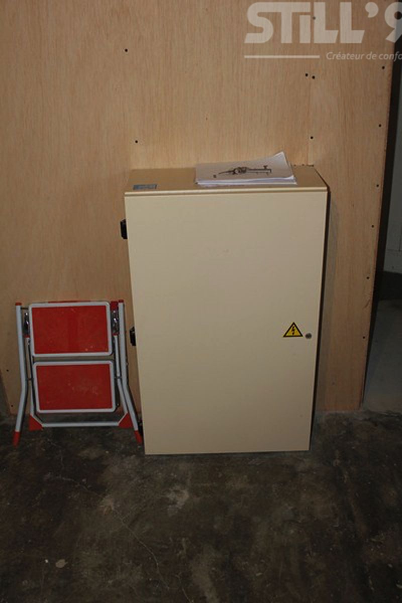 Mettre une armoire technique pour petit ascenseur près de Chambourcy 78