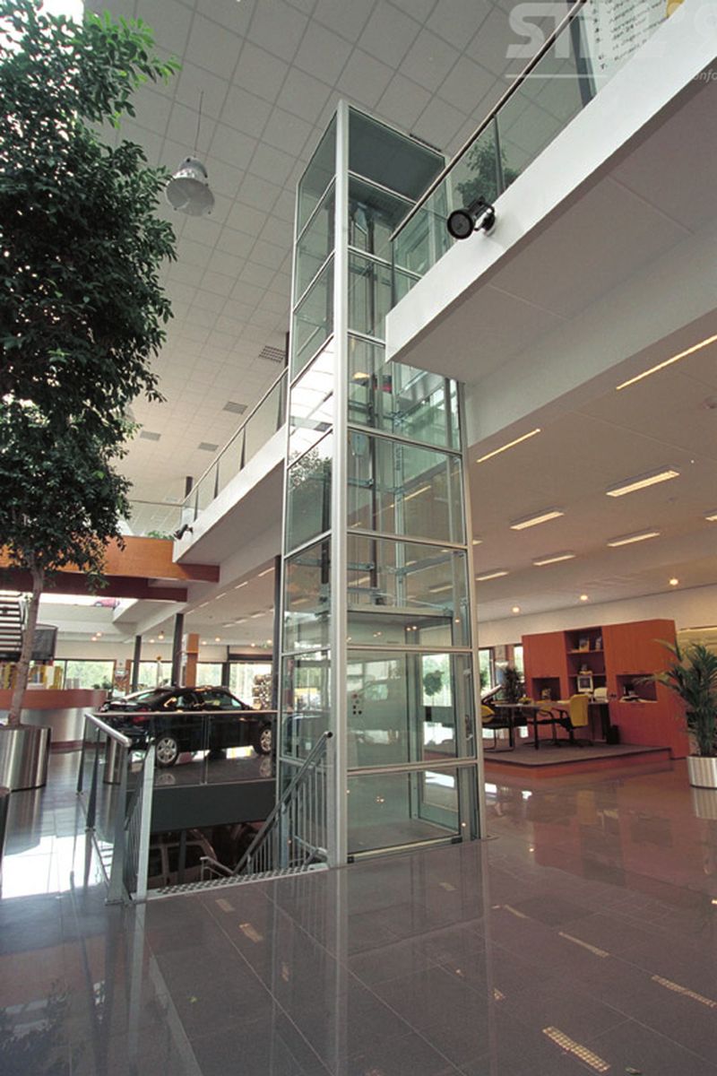 Quelles dimensions pour un élévateur PMR en région parisienne