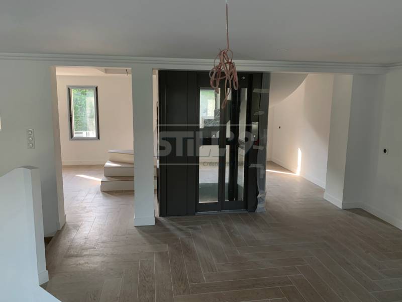 Réalisation d'un ascenseur intérieur dans son logement dans les environs d'Antony 92