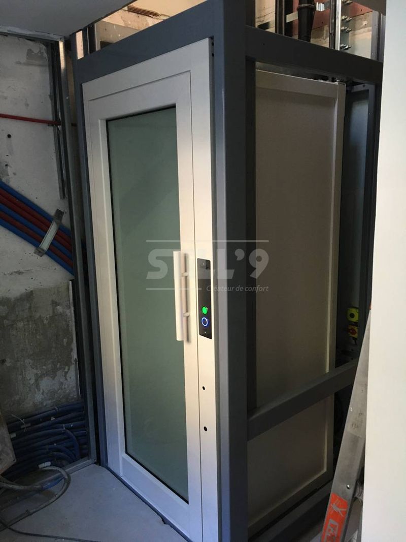 Réalisation d'un élévateur intérieur près de la région parisienne 75