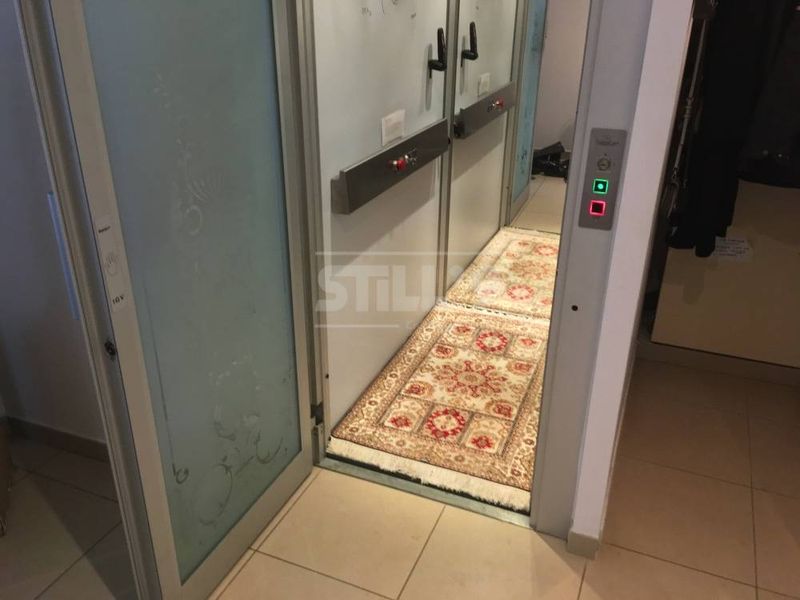 Positionner un ascenseur de maison intérieur près de Fourqueux 78