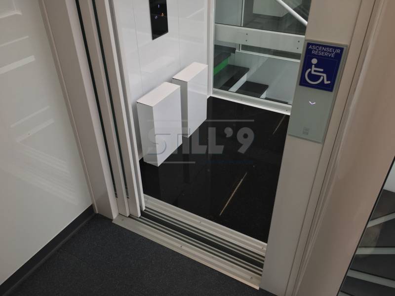 Réaliser un ascenseur élévateur PMR dans un cabinet médical près d'Orléans 45