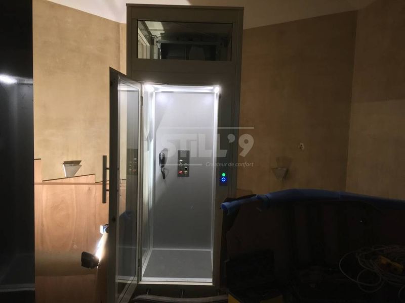 Equiper son local d'un élévateur autoportant dans les Hauts de Seine 92