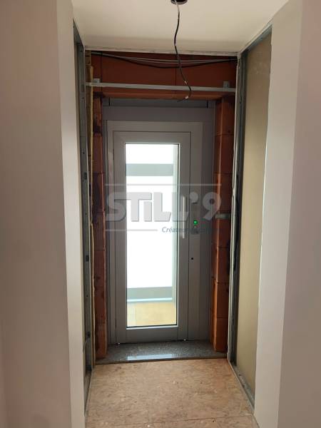 Pose d'un élévateur ascenseur extérieur dans les environs d'Antony