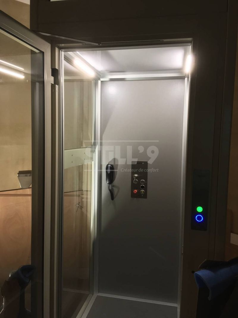Mettre un ascenseur avec structure autoportante autour des Hauts de Seine 92