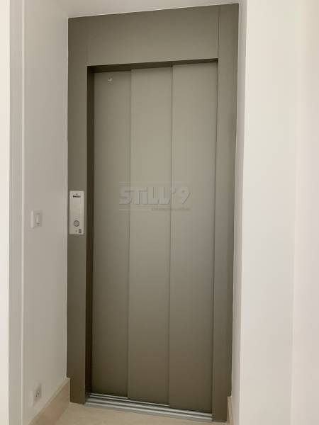Utilisation d'un élévateur privatif intérieur à proximité de Clamart 92