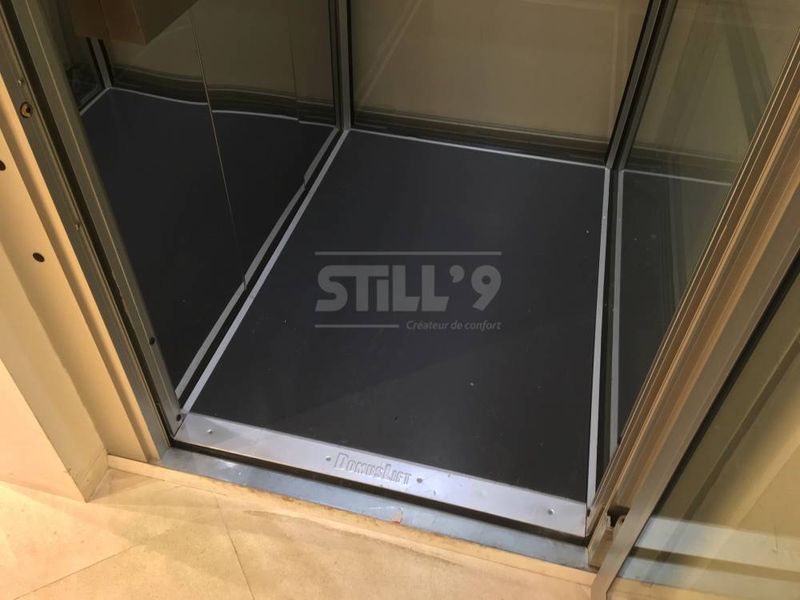 Mise en place d'un ascenseur de magasin pour ERP dans Paris 75