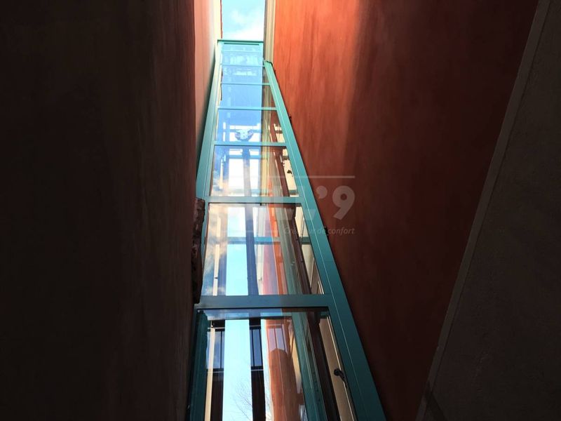 Réalisation d'un élévateur extérieur entre deux bâtiments à Champigny sur Marne 94