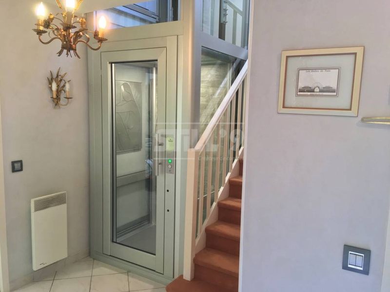 Utilisation d'un ascenseur élévateur privatif à Colombes 92