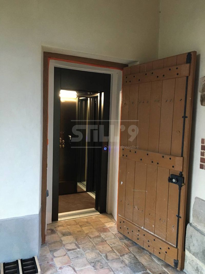 Pose d'un ascenseur élévateur pour château en Yvelines 78