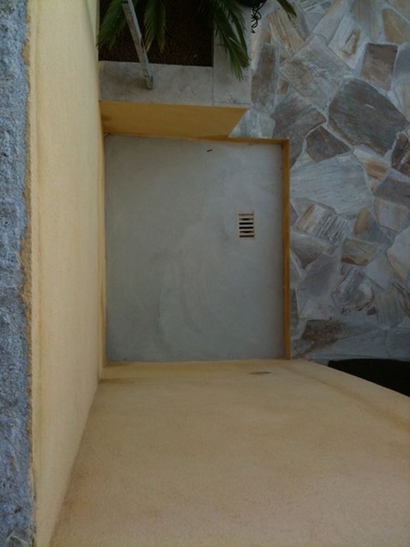 Ajustement d'un ascenseur extérieur pour maison à côté de Mandelieu 06