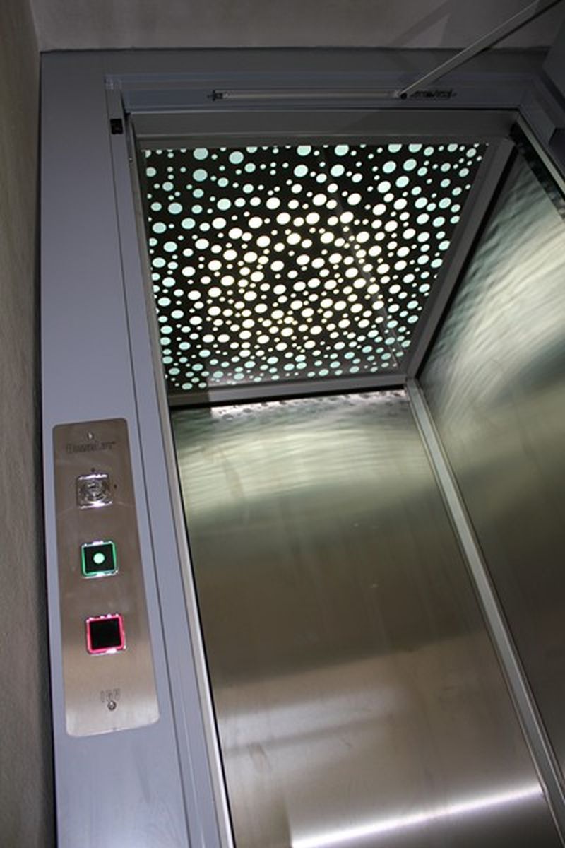 Mettre en place un ascenseur hydraulique privatif dans le 06