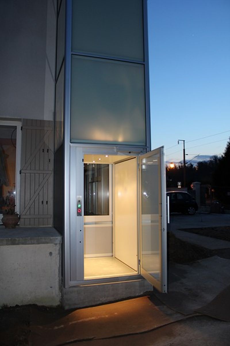 Agencer un monte personne auto-portant vitré aux alentours de Cergy