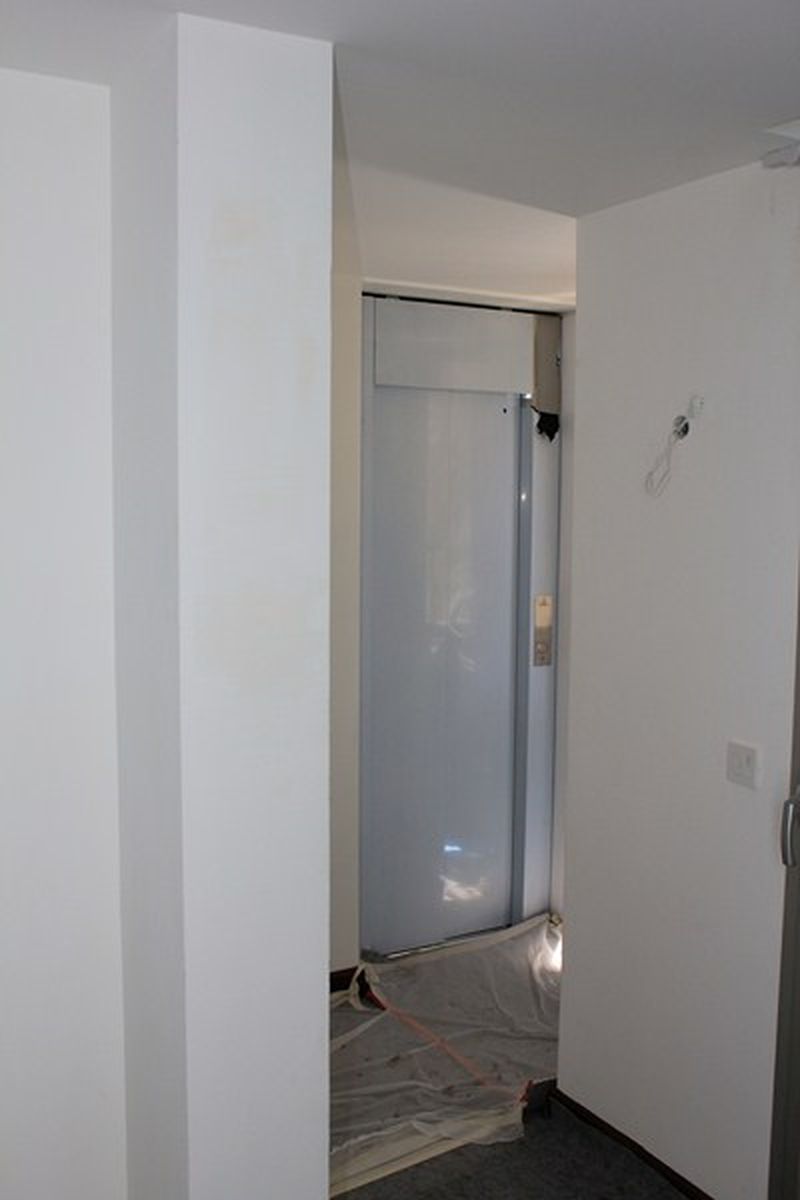 Placement d'une plate-forme avec portes coulissantes dans les environs de Saint-Jean-Cap-Ferrat 06