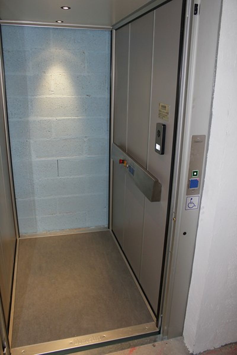 Ascenseur epmr en gaine maçonnée autour d'Argenteuil 95