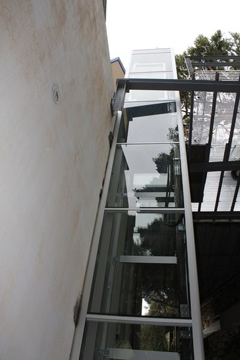 Elévateur privatif pour extérieur en structure auto-portante à côté de Villefranche 06