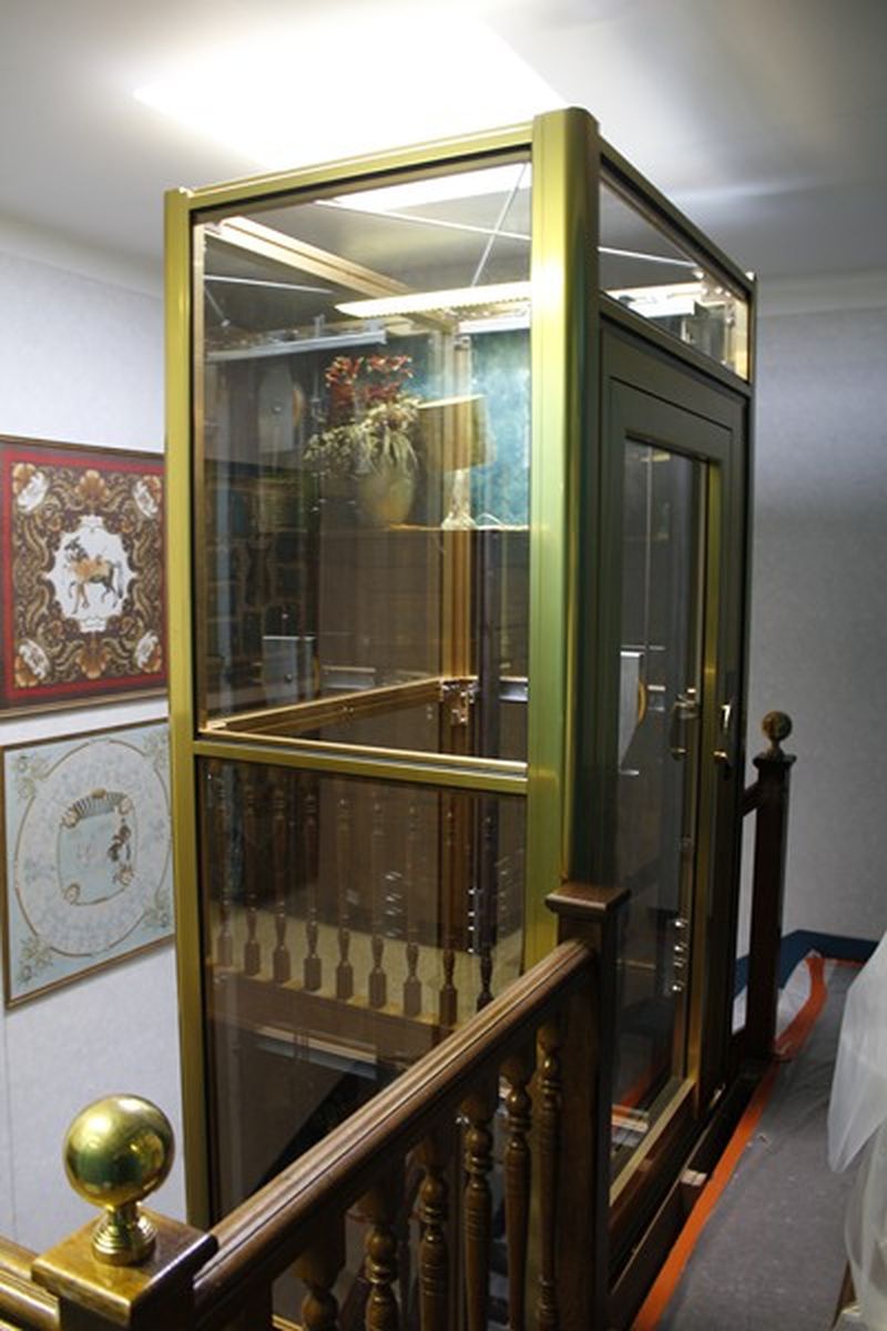 Ascenseur élévateur en structure auto-portante dans la région parisienne