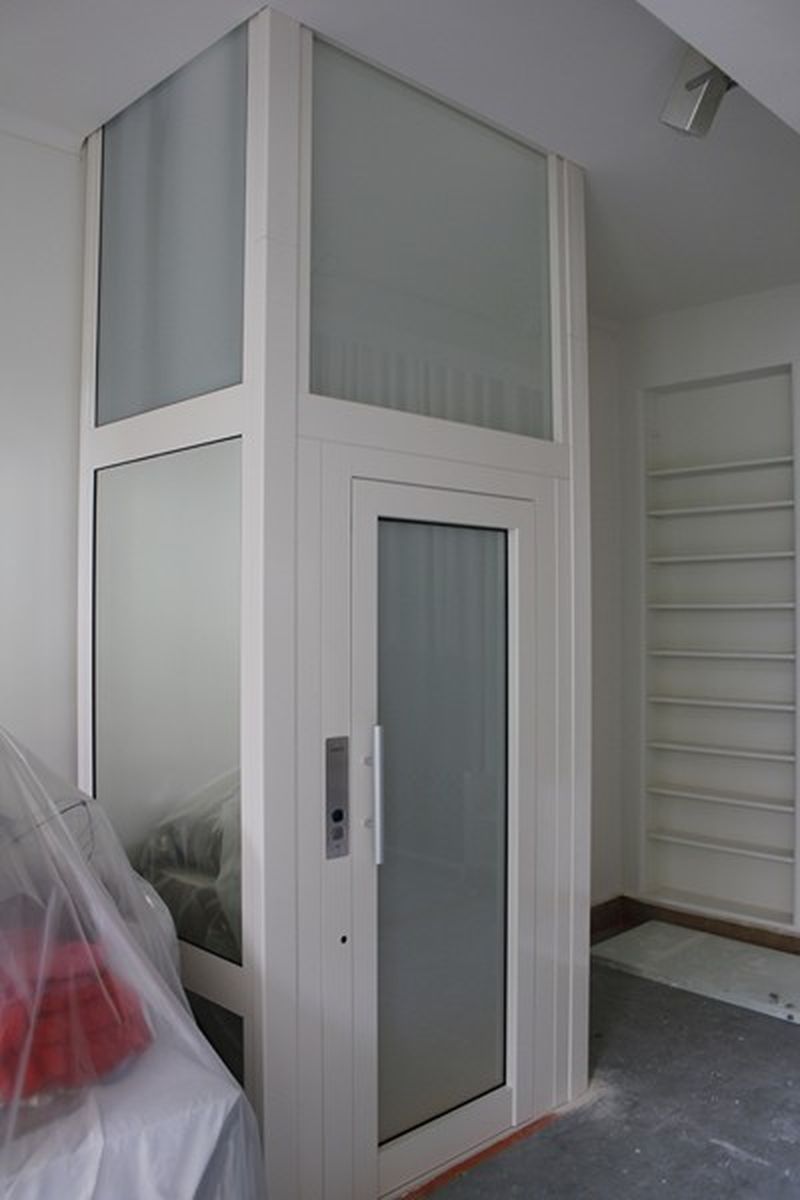 Réalisation d'un ascenseur particulier auto-portant à Paris 75