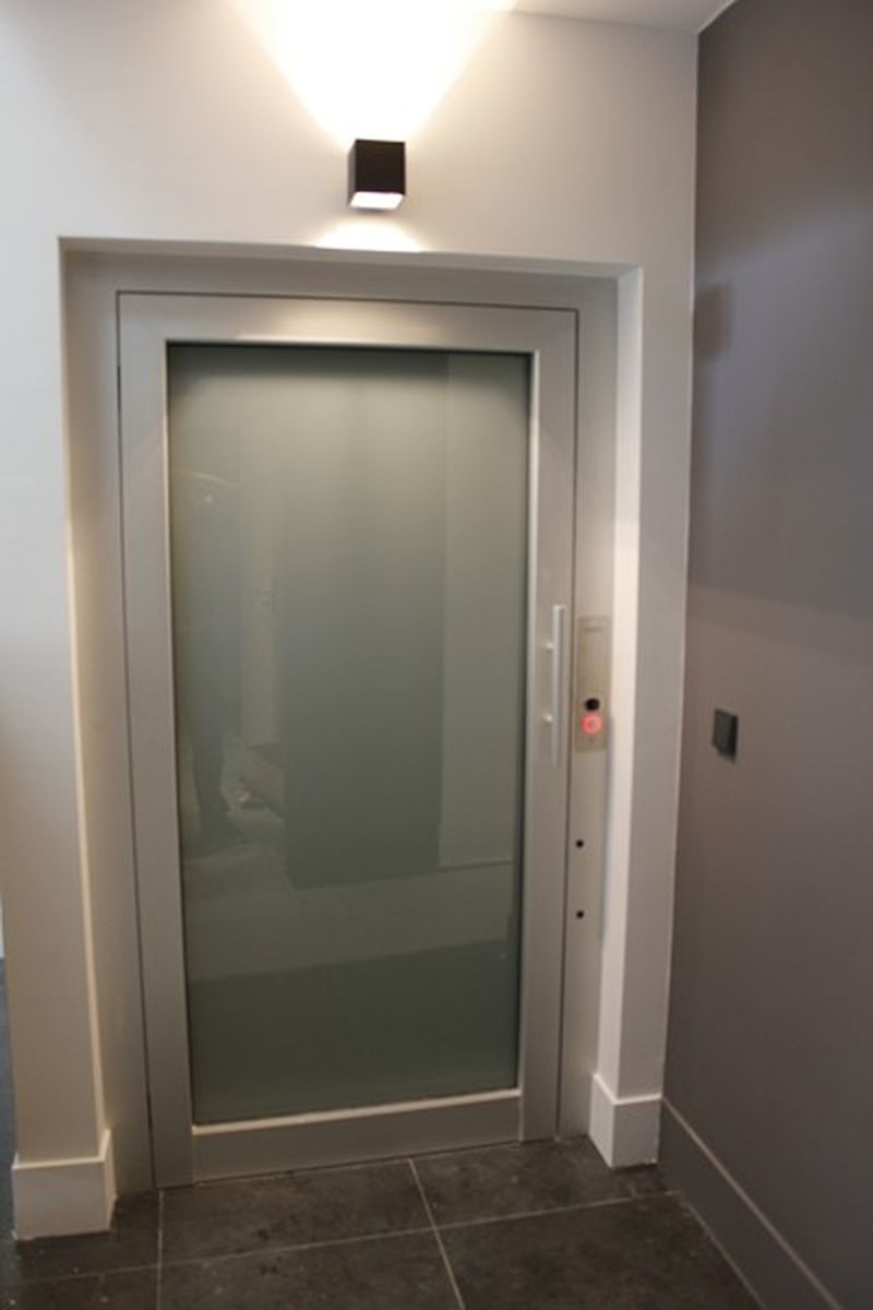 Vente d'ascenseur monte-charge privatifs en gaine maçonnée dans les environs de Paris 75