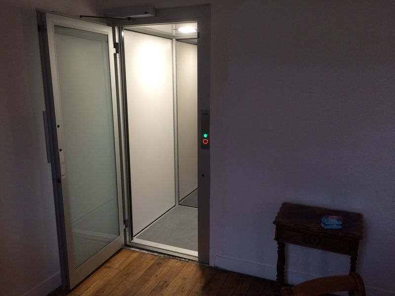 Fabricant d'ascenseur Domuslift XS et S vers le 92