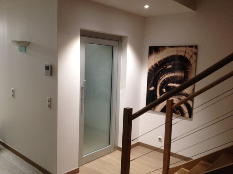 Ajuster un élévateur sur mesure privatif près de Paris 75