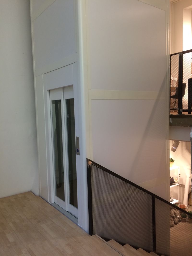 Pose d'un ascenseur epmr aux alentours de Paris