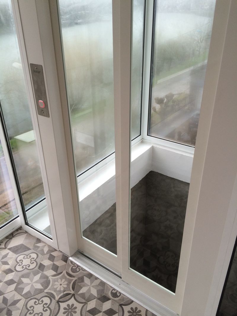 Placement d'une plate-forme élévatrice privative en Essonne