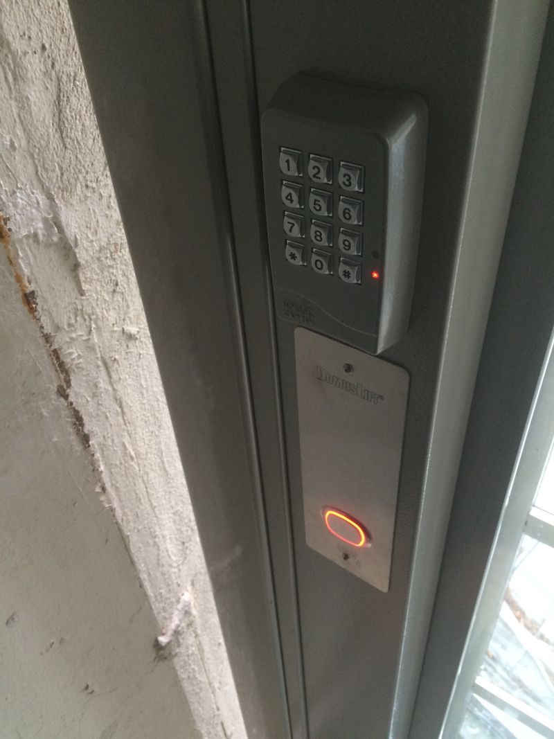 Poser un monte personne pour appartement en extérieur à proximité de Paris