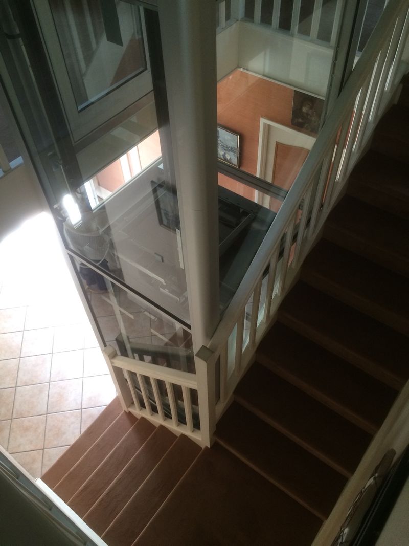 Livraison d'un ascenseur particulier vitré à Bures-sur-Yvette 91