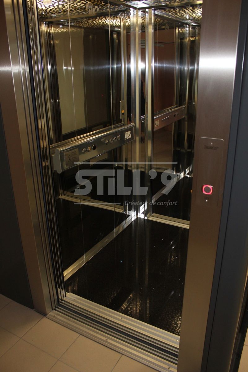 S'équiper d'un élévateur pour personnes à mobilité réduite dans un bâtiment public dans le 78