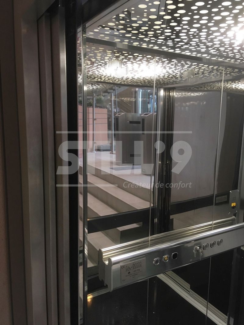 Implanter un ascenseur pour personnes handicapées proche de Versailles 78