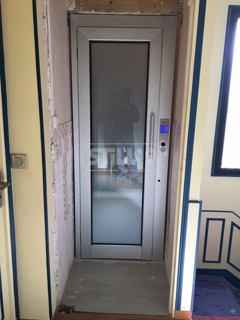 Montage d'un ascenseur intérieur autour de la Seine Saint Denis 93