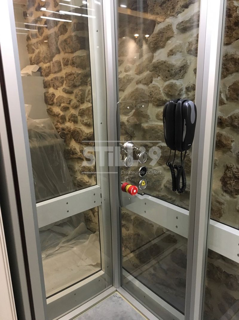 Fabrication d'un ascenseur intérieur dans les environs du Val de Marne 94