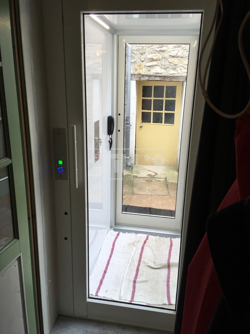 Pose d'un monte personne extérieur à proximité de Fontenay Saint Père 78