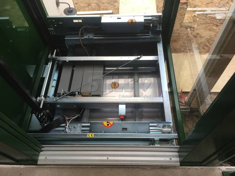 Implantation d'un ascenseur élévateur PMR à Biscarosse 40