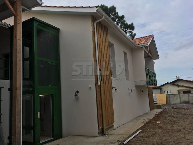 Montage d'un ascenseur élévateur PMR autour de Biscarosse 40